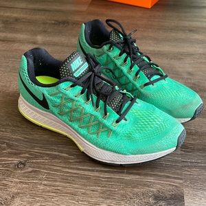 Emerald green nike womens size 12.